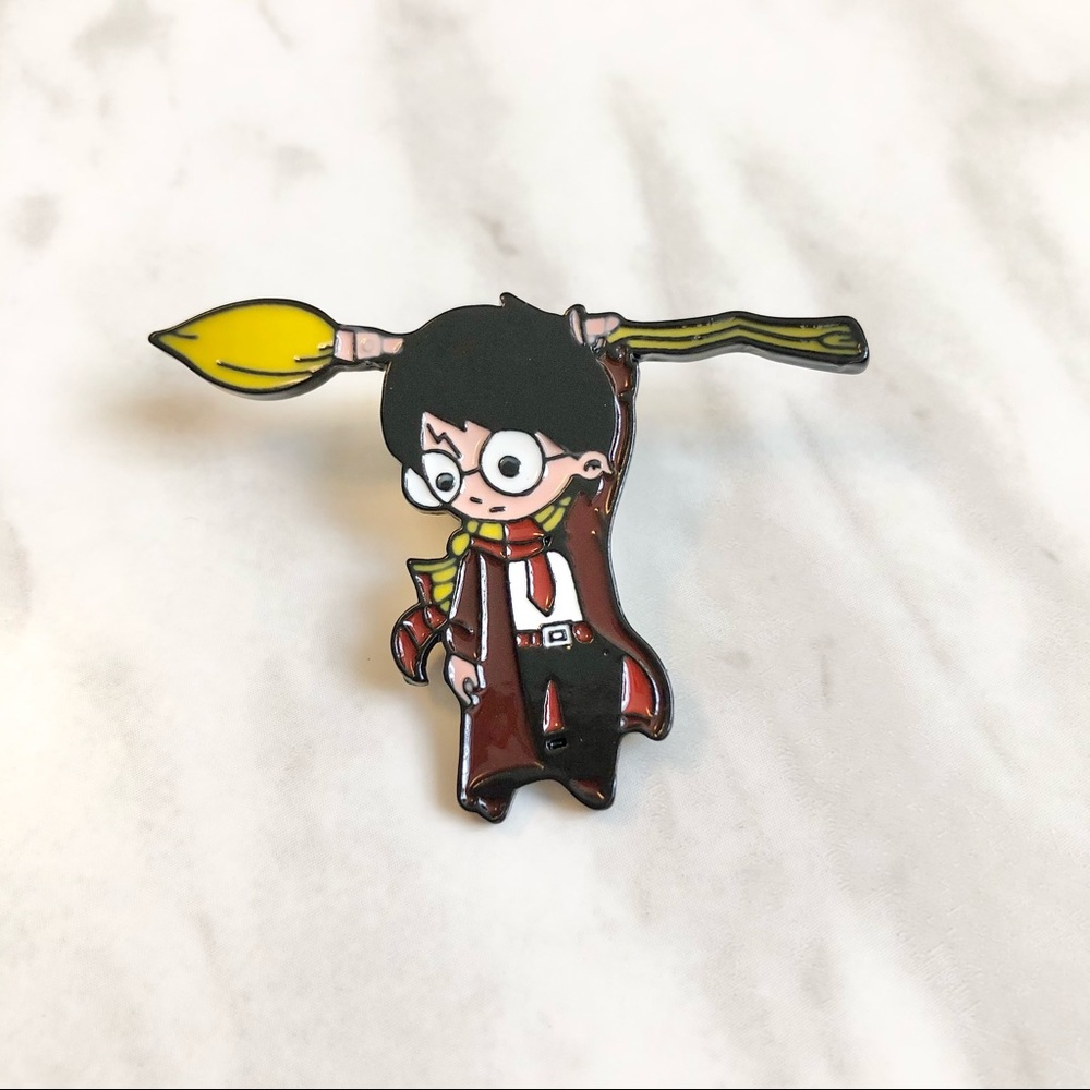 🎉 New Harry Potter & Nimbus 2000 Broomstick Pin